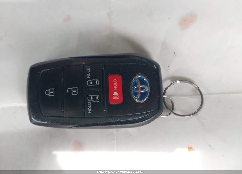 2021 TOYOTA SIENNA LE VIN: 5TDKSKFC6MS028033