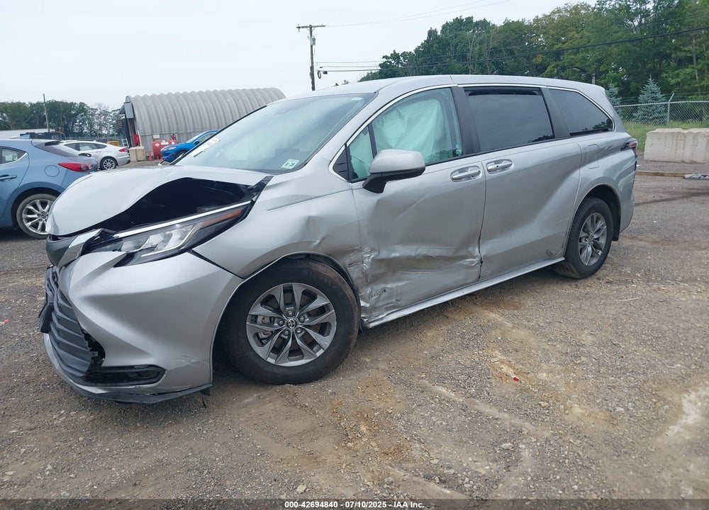 2021 TOYOTA SIENNA LE VIN: 5TDKSKFC6MS028033