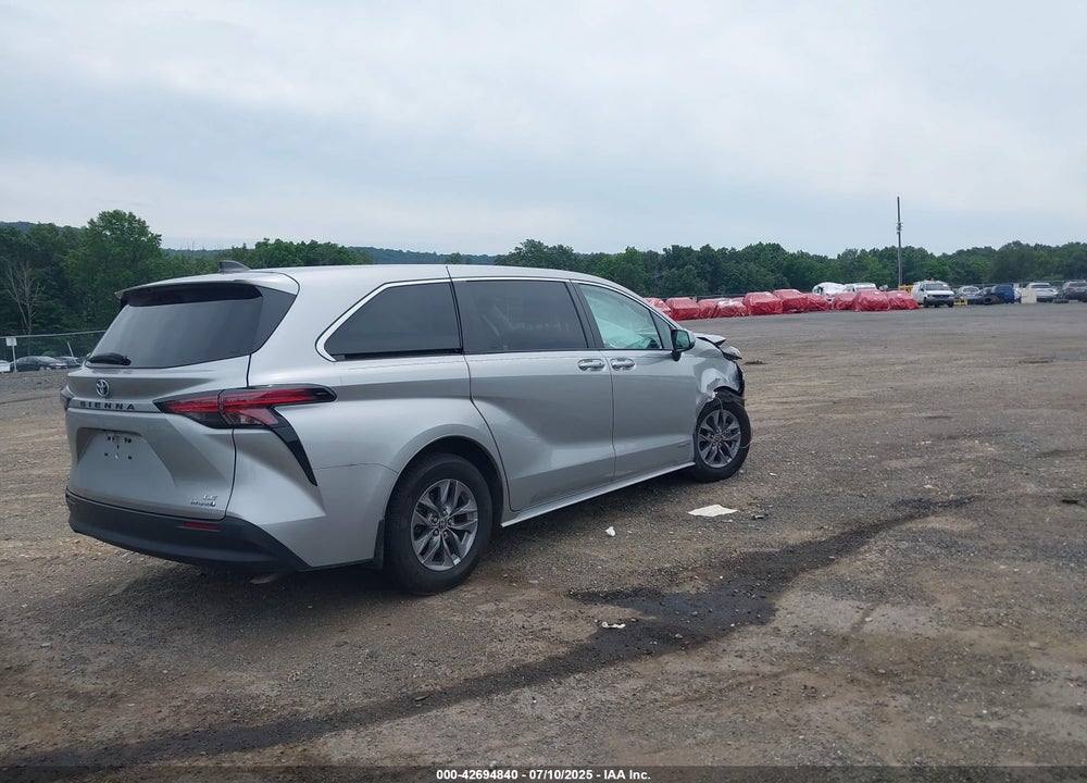 2021 TOYOTA SIENNA LE VIN: 5TDKSKFC6MS028033
