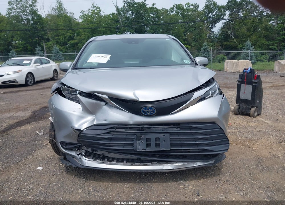 2021 TOYOTA SIENNA LE VIN: 5TDKSKFC6MS028033