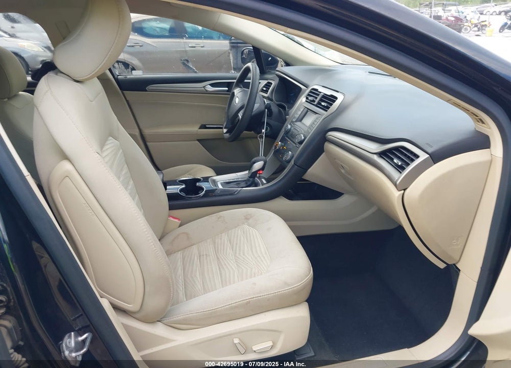 2016 FORD FUSION VIN: 3FA6P0H7XGR231415