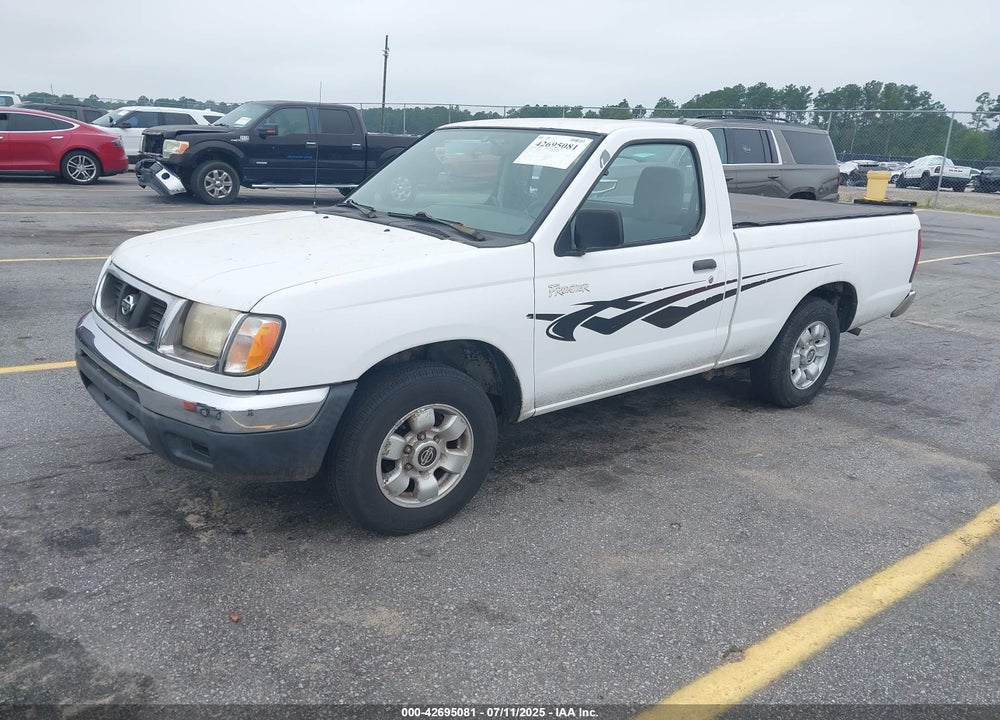 2000 NISSAN FRONTIER XE VIN: 1N6DD21S5YC305132