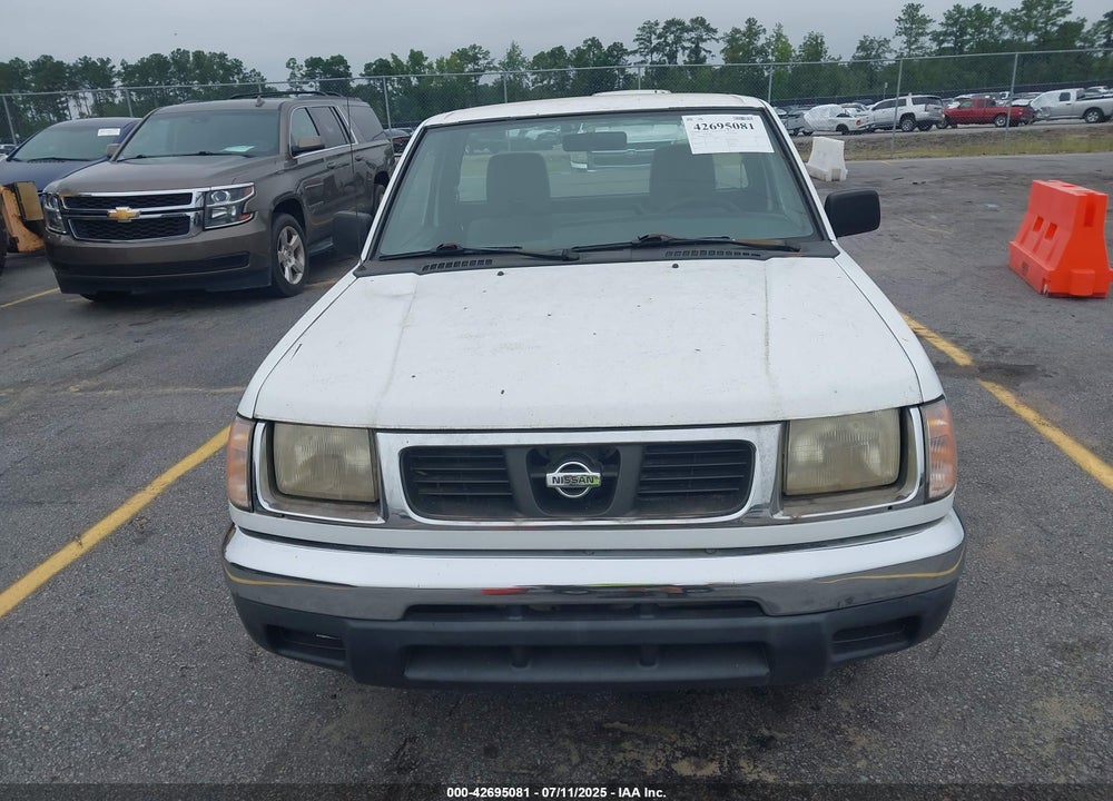 2000 NISSAN FRONTIER XE VIN: 1N6DD21S5YC305132