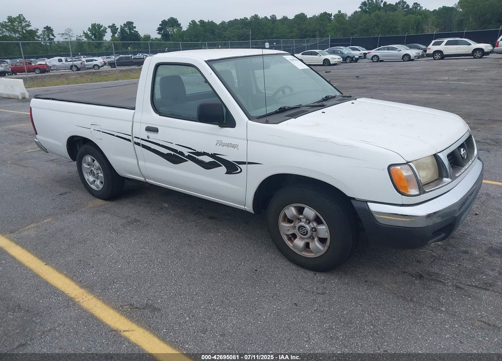 2000 NISSAN FRONTIER XE VIN: 1N6DD21S5YC305132