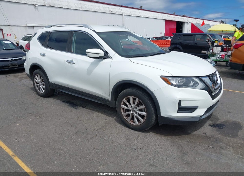 2017 NISSAN ROGUE SV VIN: KNMAT2MV5HP565974