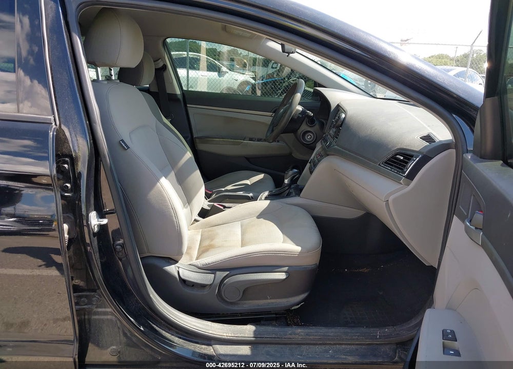 2017 HYUNDAI ELANTRA VIN: 5NPD74LF5HH179817