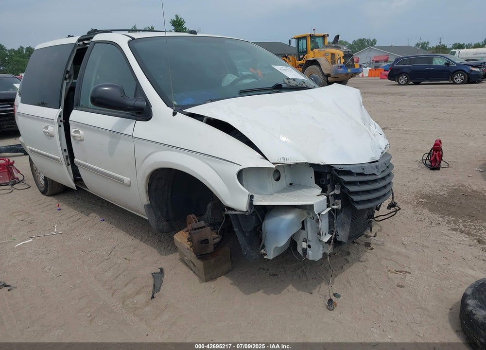 2005 CHRYSLER TOWN & COUNTRY TOURING VIN: 2C4GP54L25R582210