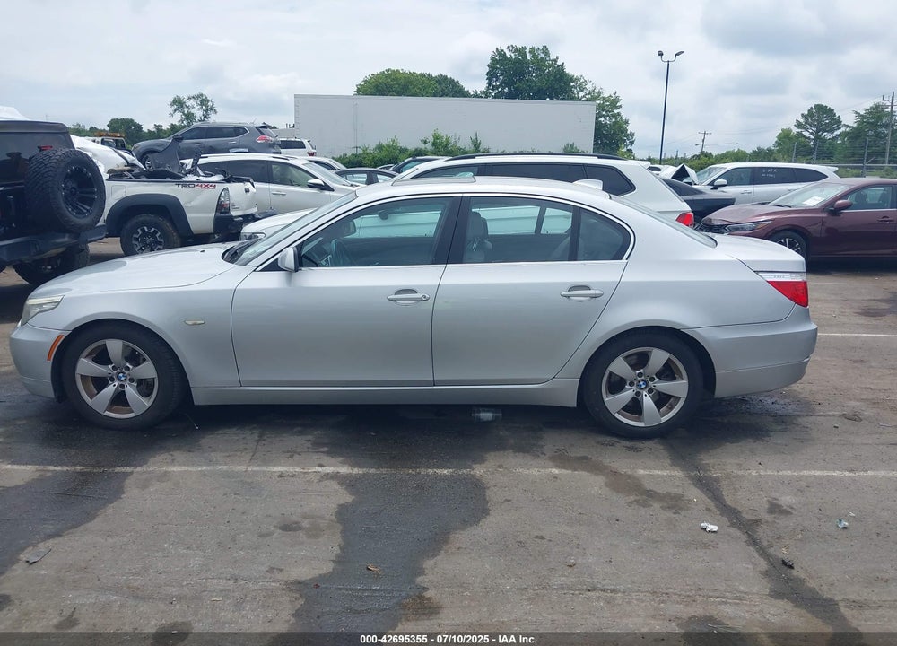 2008 BMW 528I VIN: WBANU535X8C114660