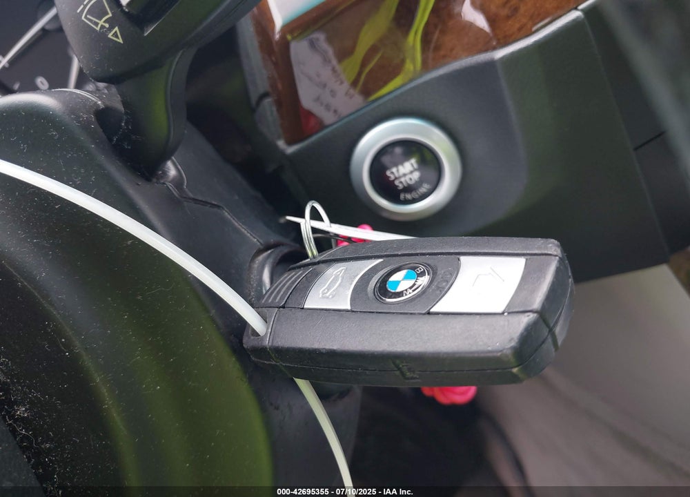 2008 BMW 528I VIN: WBANU535X8C114660
