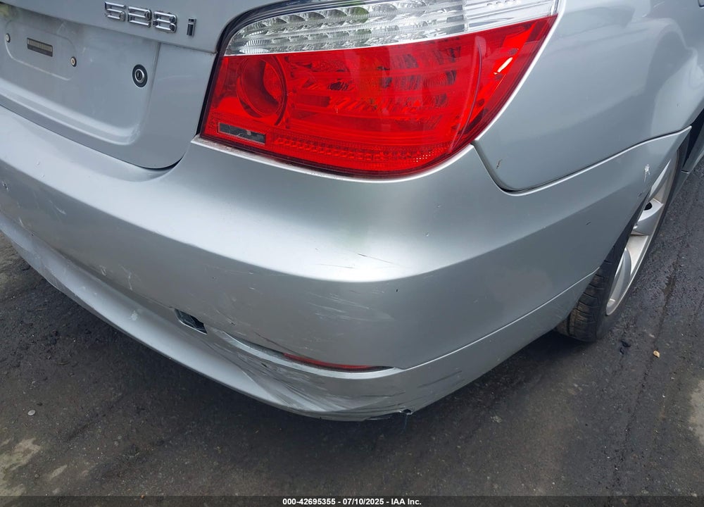 2008 BMW 528I VIN: WBANU535X8C114660