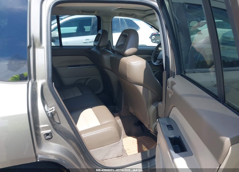 2007 JEEP COMPASS VIN: 1J8FF57W47D160796