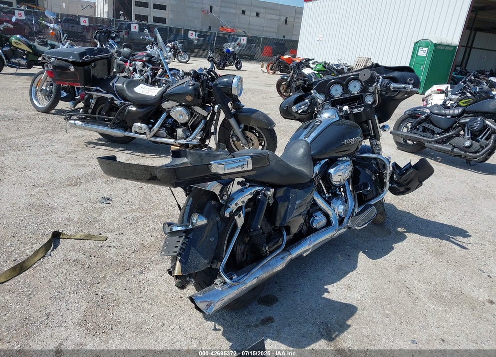 2013 HARLEY-DAVIDSON FLHX STREET GLIDE VIN: 1HD1KBM18DB688030