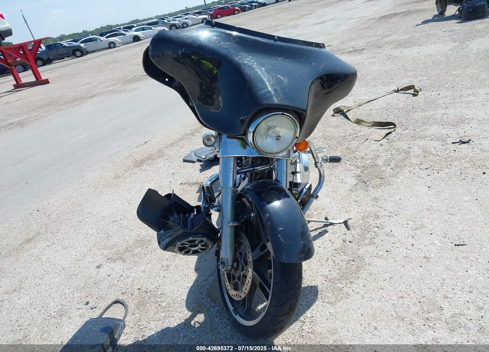 2013 HARLEY-DAVIDSON FLHX STREET GLIDE VIN: 1HD1KBM18DB688030