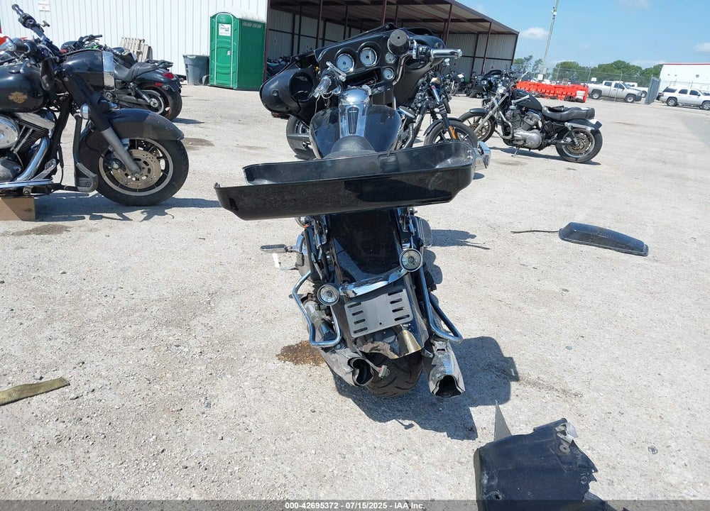 2013 HARLEY-DAVIDSON FLHX STREET GLIDE VIN: 1HD1KBM18DB688030
