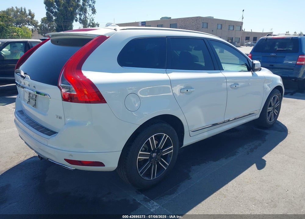2016 VOLVO XC60 VIN: YV440MDK4G2847071