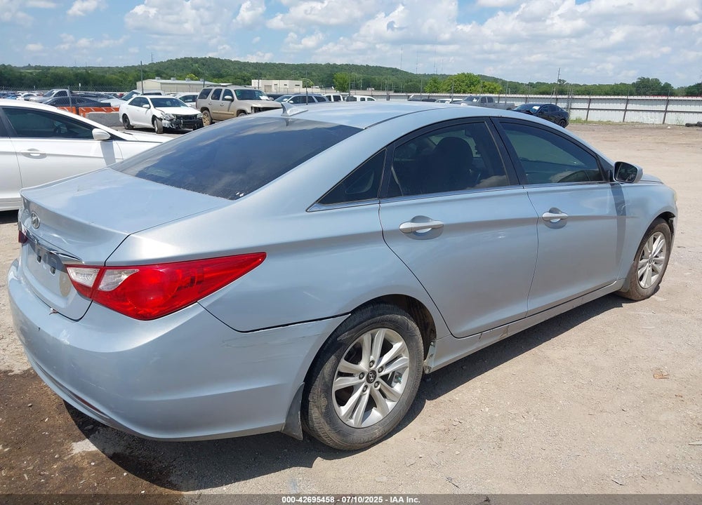 2011 HYUNDAI SONATA VIN: 5NPEB4AC6BH137191