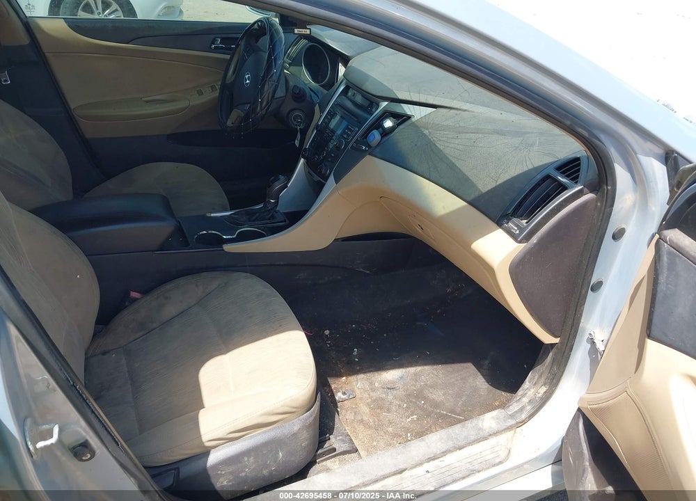 2011 HYUNDAI SONATA VIN: 5NPEB4AC6BH137191