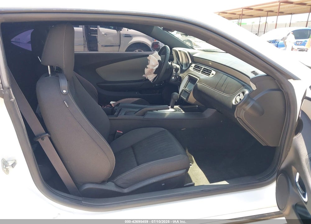 2015 CHEVROLET CAMARO VIN: 2G1FB1E33F9195774