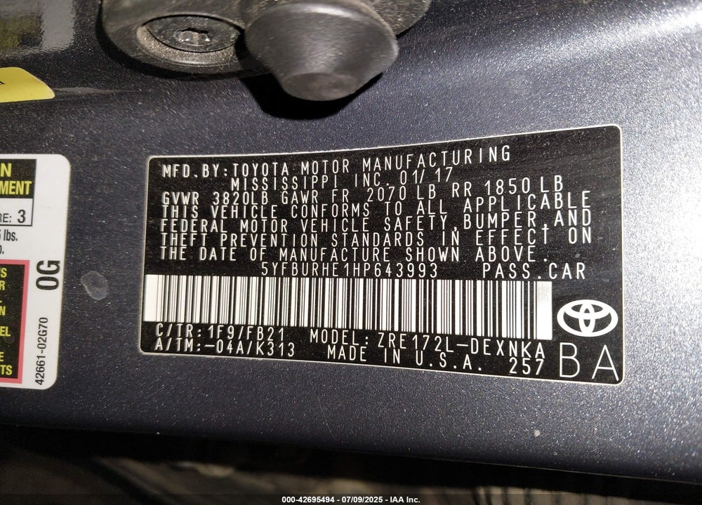 2017 TOYOTA COROLLA LE VIN: 5YFBURHE1HP643993