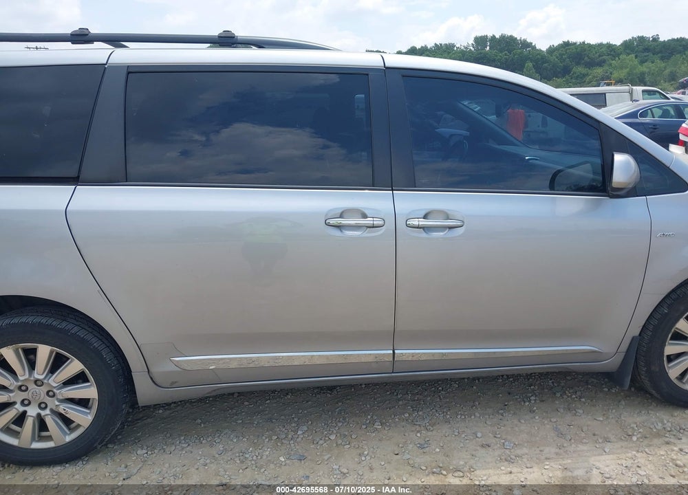 2017 TOYOTA SIENNA VIN: 5TDDZ3DC4HS156256