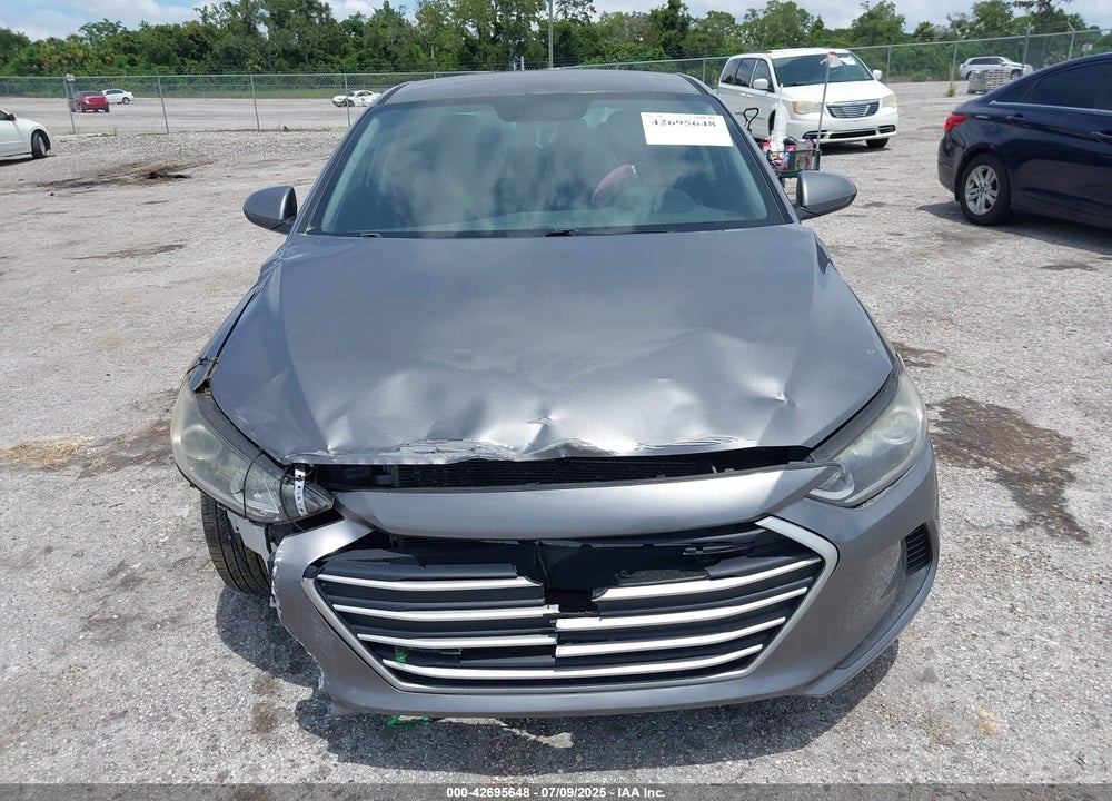 2018 HYUNDAI ELANTRA SE VIN: 5NPD74LF4JH247322