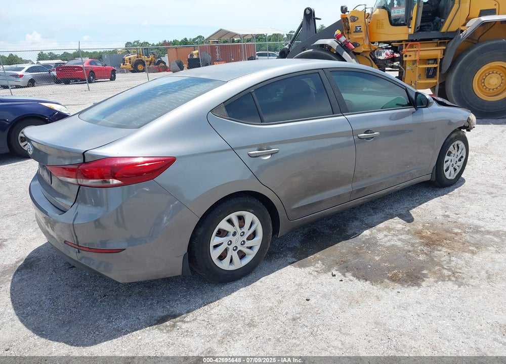 2018 HYUNDAI ELANTRA SE VIN: 5NPD74LF4JH247322