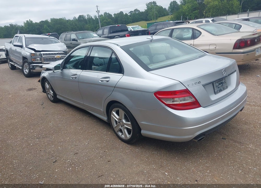 2011 MERCEDES-BENZ C 300 LUXURY/SPORT VIN: WDDGF5EB5BR140733
