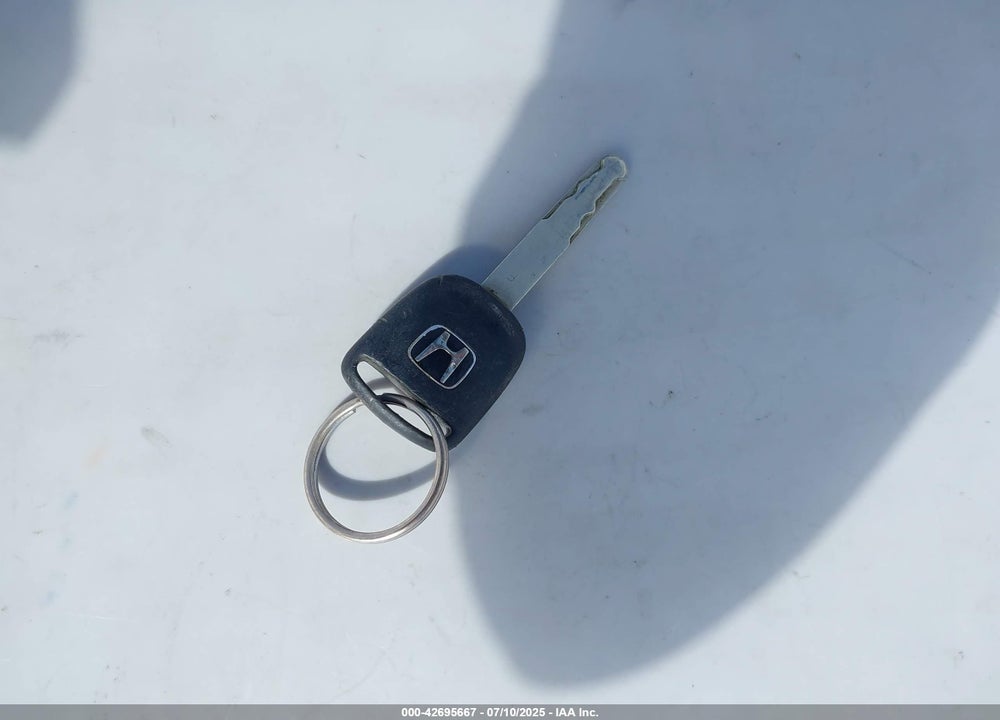 2003 HONDA CIVIC LX VIN: 1HGEM22573L002265