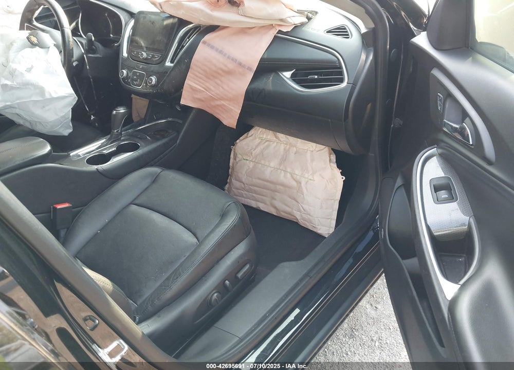 2016 CHEVROLET MALIBU VIN: 1G1ZE5ST8GF336167