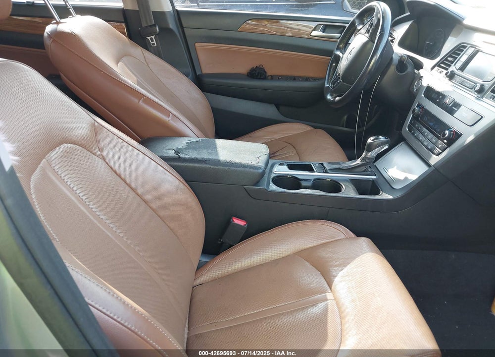 2015 HYUNDAI SONATA VIN: 5NPE34AF7FH235353