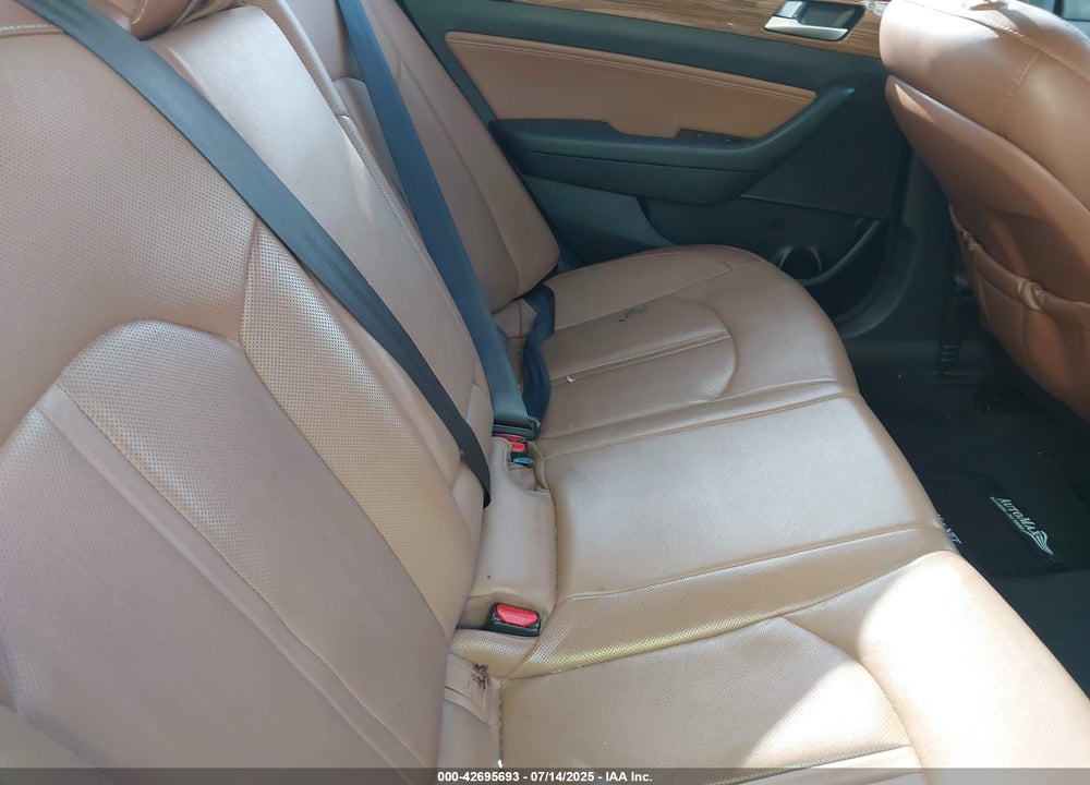 2015 HYUNDAI SONATA VIN: 5NPE34AF7FH235353