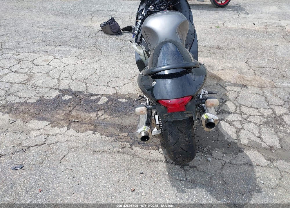 2007 SUZUKI GSX1300 VIN: JS1GW71A072101447