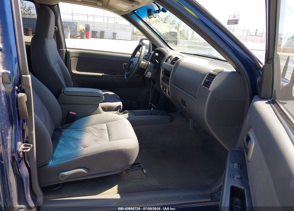 2004 CHEVROLET COLORADO LS VIN: 1GCCS196348105000