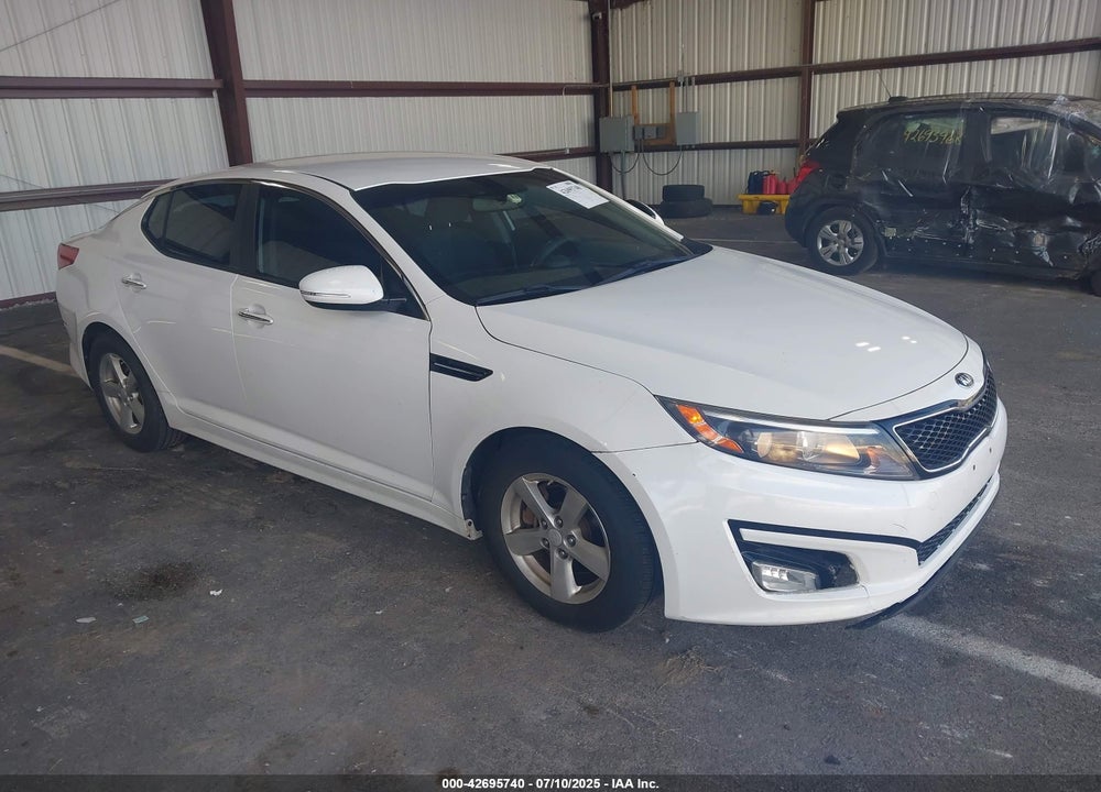 2015 KIA OPTIMA LX VIN: KNAGM4A77F5568339