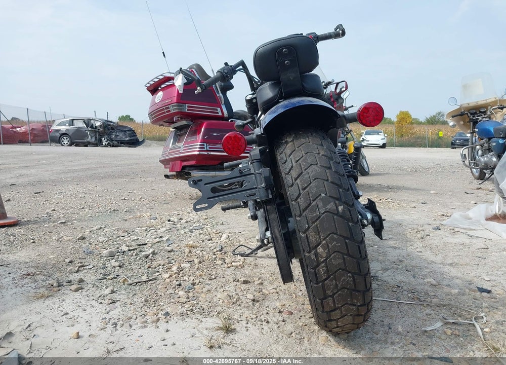 2023 INDIAN MOTORCYCLE CO. SCOUT BOBBER ABS VIN: 56KMTA009P3197610