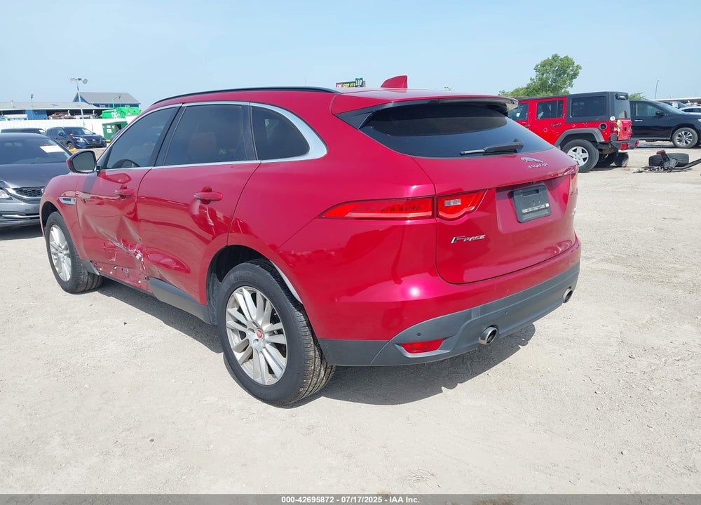 2017 JAGUAR F-PACE VIN: SADCK2BV8HA885716