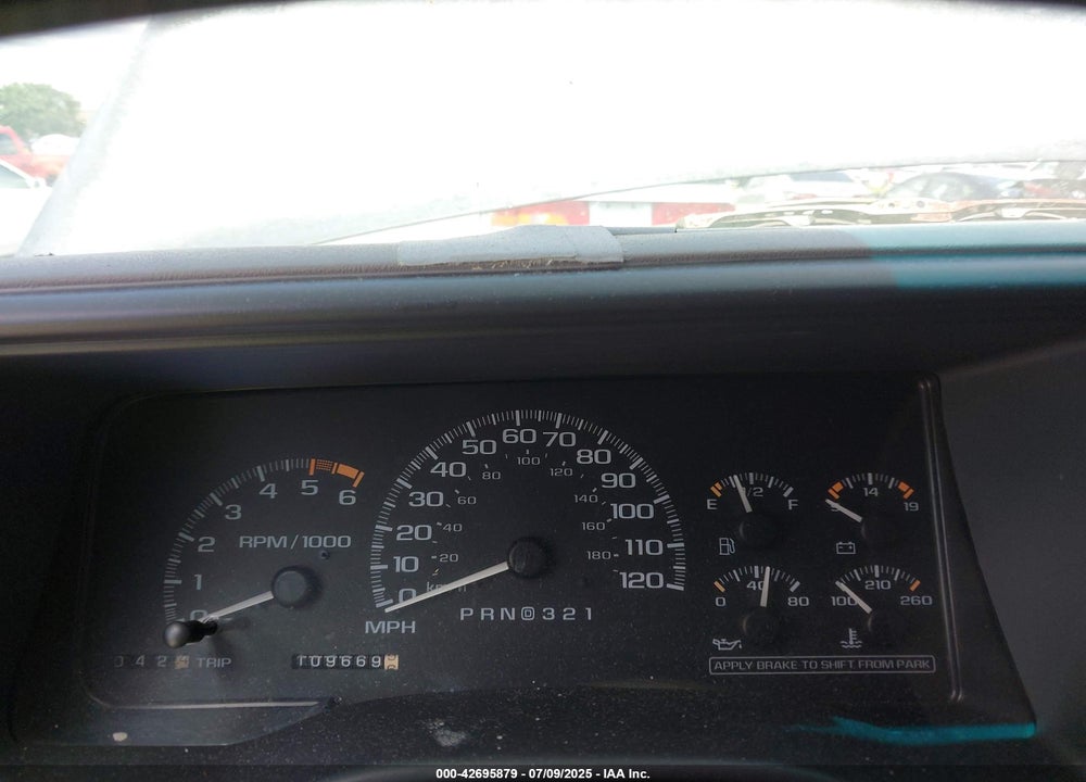 2000 GMC YUKON DENALI VIN: 1GKEK63R1YR196023