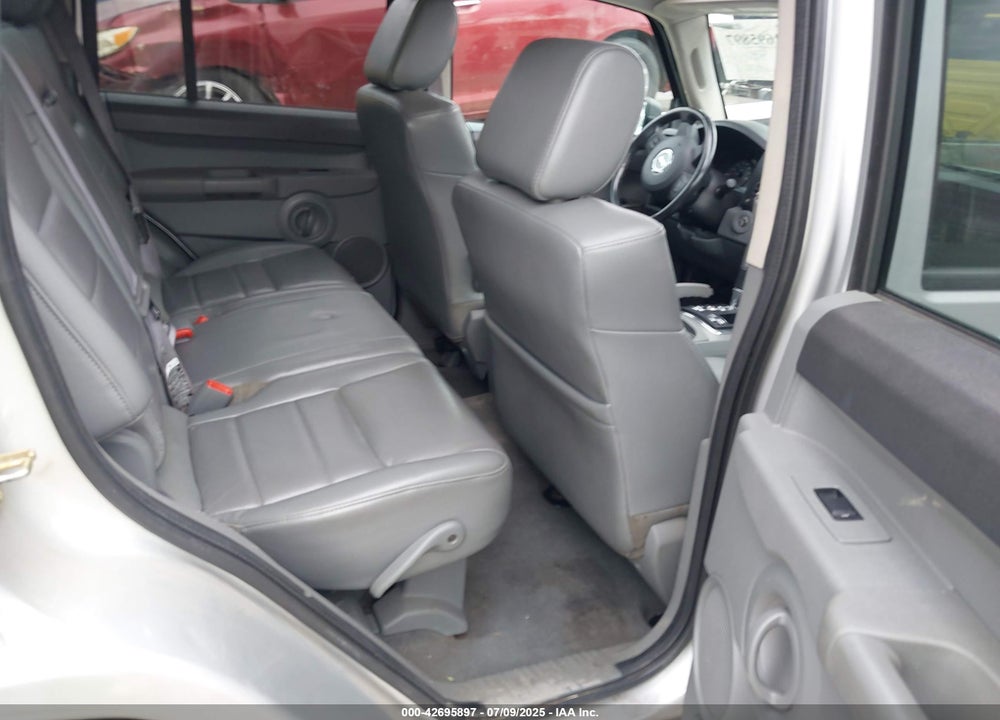 2007 JEEP COMMANDER VIN: 1J8HG48P47C556787