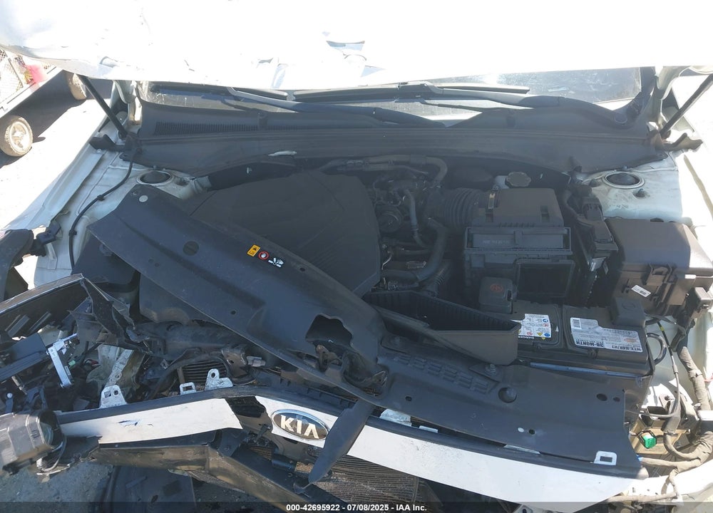 2017 KIA CADENZA LIMITED VIN: KNALC4J19H5093518