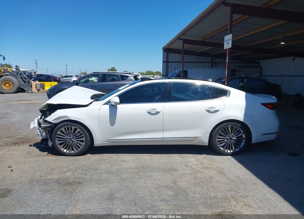 2017 KIA CADENZA LIMITED VIN: KNALC4J19H5093518