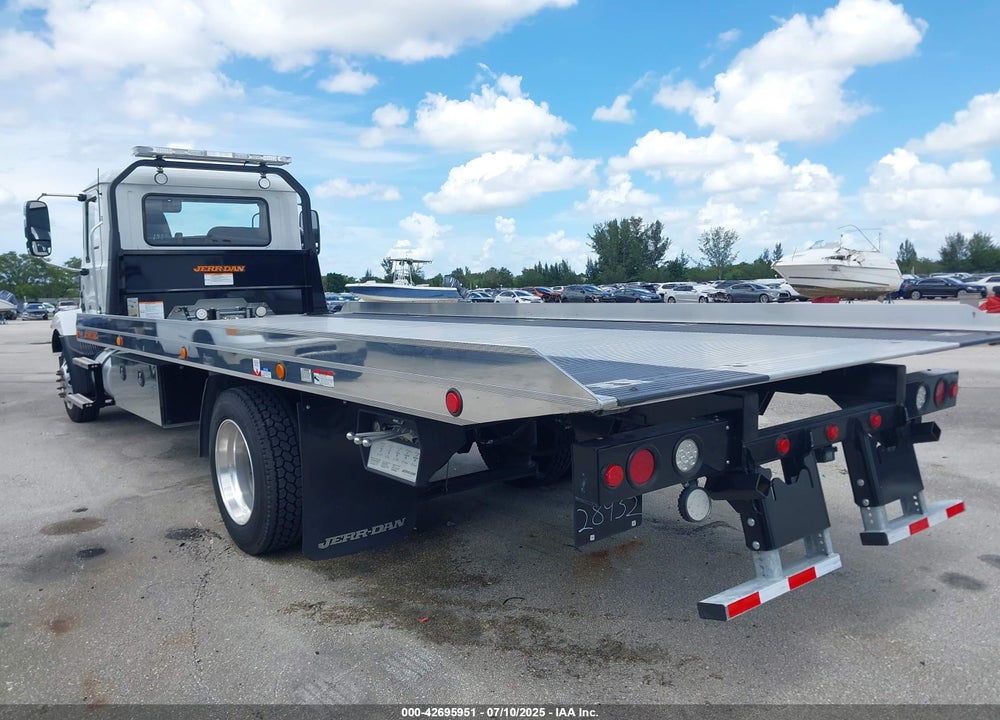 2024 MACK MD VIN: 1M2MDBAA2RS011989