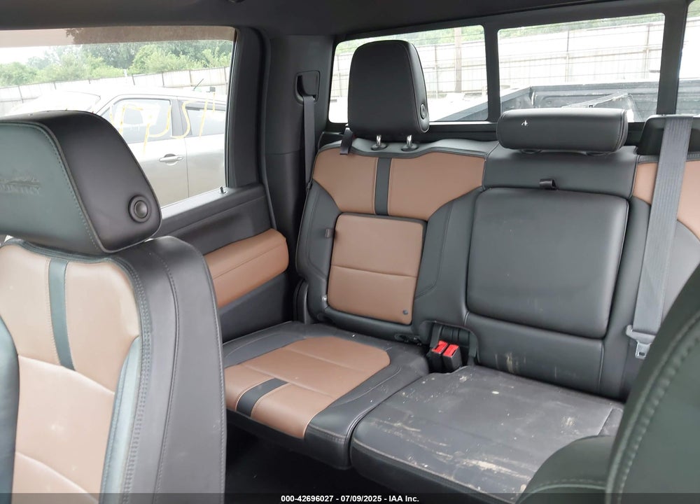 2021 CHEVROLET SILVERADO 2500HD 4WD STANDARD BED HIGH COUNTRY VIN: 1GC4YREY3MF132945