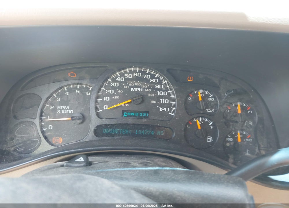 2005 CHEVROLET TAHOE VIN: 1GNEK13T95J102868