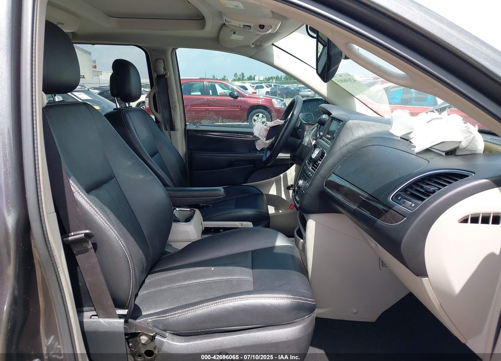 2016 CHRYSLER TOWN & COUNTRY TOURING-L ANNIVERSARY EDITION VIN: 2C4RC1CG4GR271463