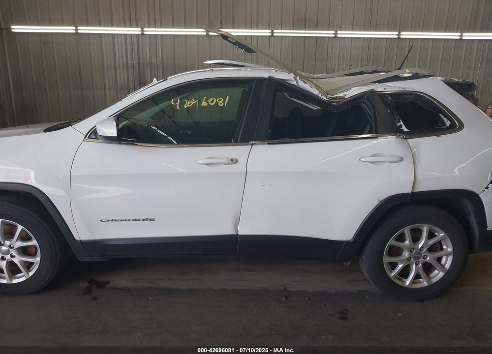 2018 JEEP CHEROKEE VIN: 1C4PJMCB0JD589478