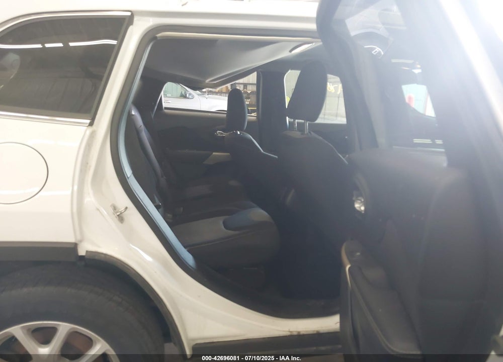 2018 JEEP CHEROKEE VIN: 1C4PJMCB0JD589478