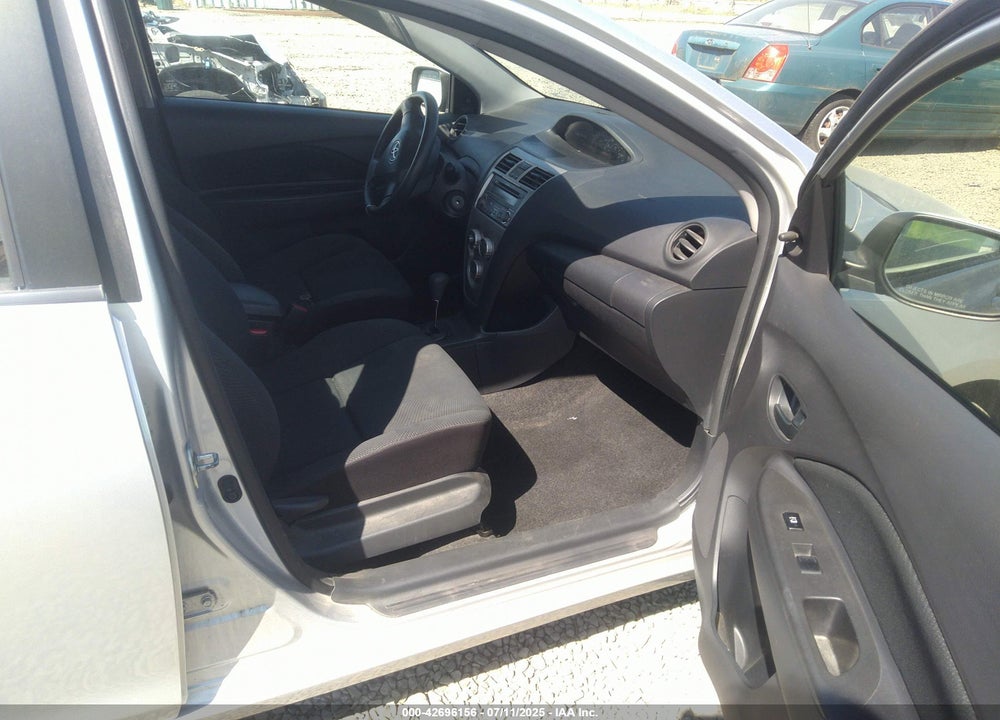 2012 TOYOTA YARIS VIN: JTDBT4K34CL010791