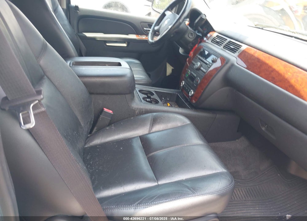 2013 CHEVROLET TAHOE VIN: 1GNSCBE07DR328268