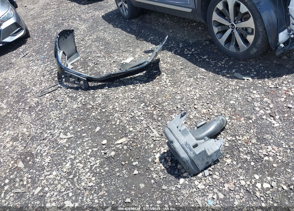 2017 HONDA ACCORD VIN: 1HGCR2F13HA281605