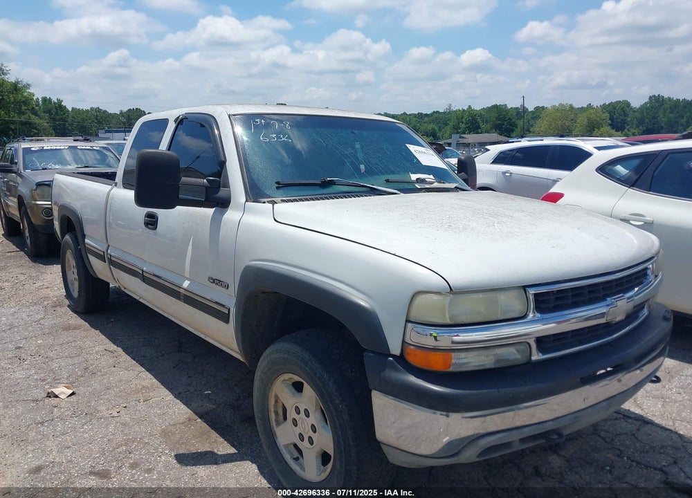 1999 CHEVROLET SILVERADO 1500 VIN: 1GCEK19T3XE105342